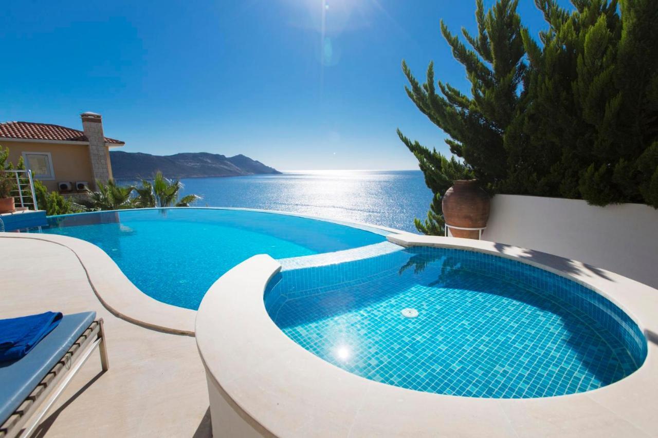 Iskenderun Villa Sleeps 10 With Pool And Air Con Yenikoy  Dış mekan fotoğraf